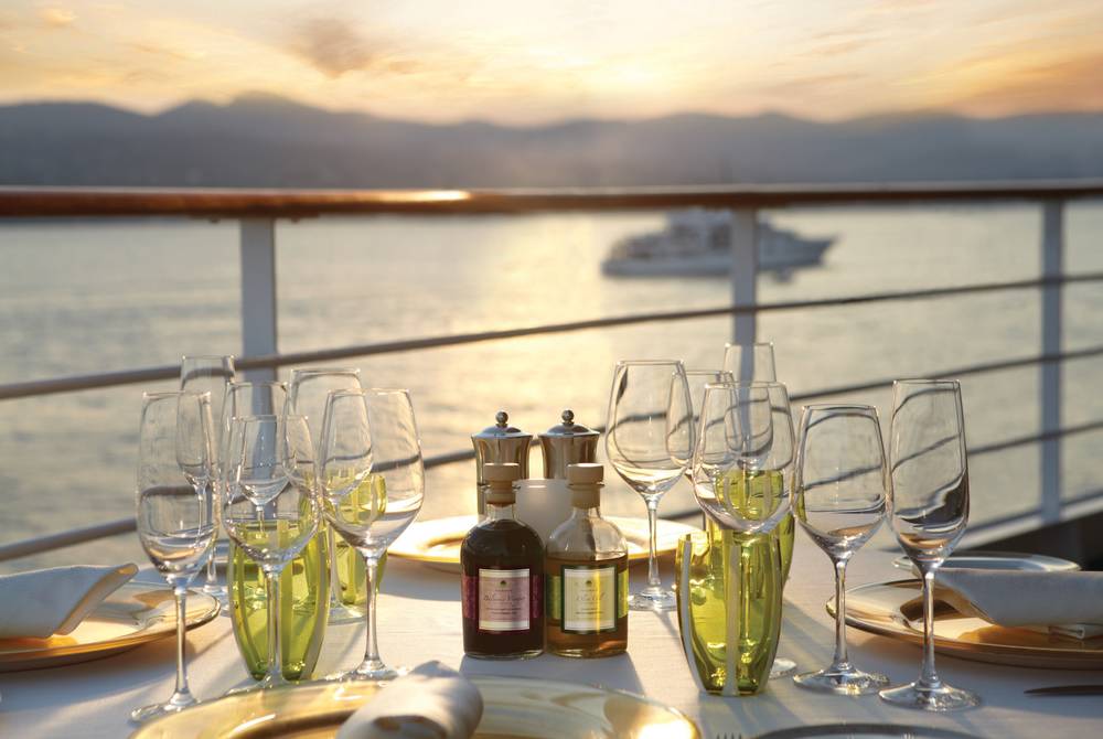 SILVER MUSE SILVERSEA CRUCEROS DE LUJO CRUCEROS EN SUITE CRUCEROS DELUXE CRUCEROS DE LUJO SILVERSEA SILVER SUITE CRUCEROS DE LUJO LUXURY CRUISES SUITE CRUISES AL FRESCO DINNER CENAS AL FRESCO CENA VISTA PAISAJES #SilverMuse #Silversea #LuxuryCruises 